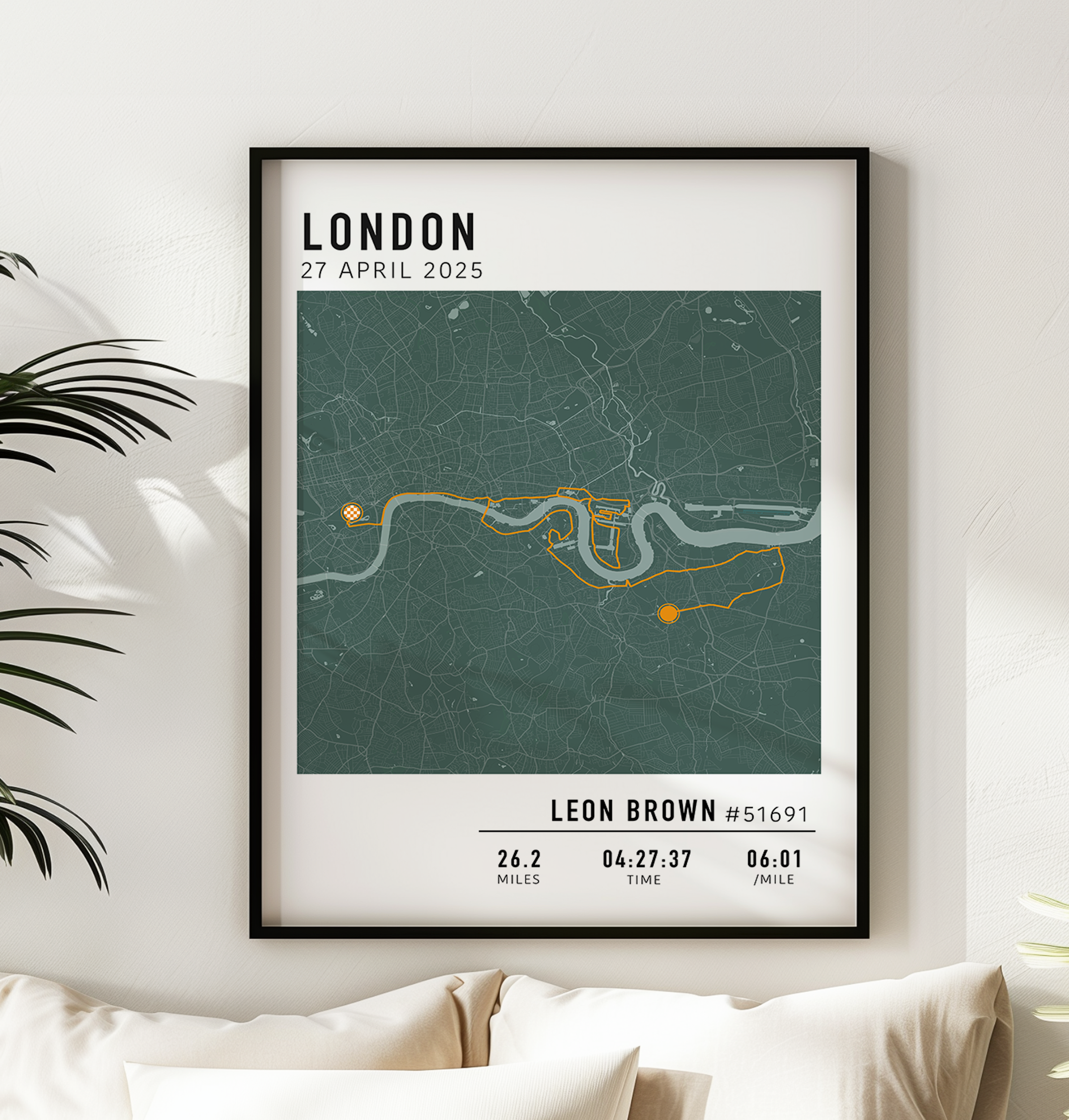 Custom London Marathon map poster displaying the iconic race route, personalized with GPX data. Ideal keepsake or London Marathon route gift for finishers and runners celebrating their achievements.